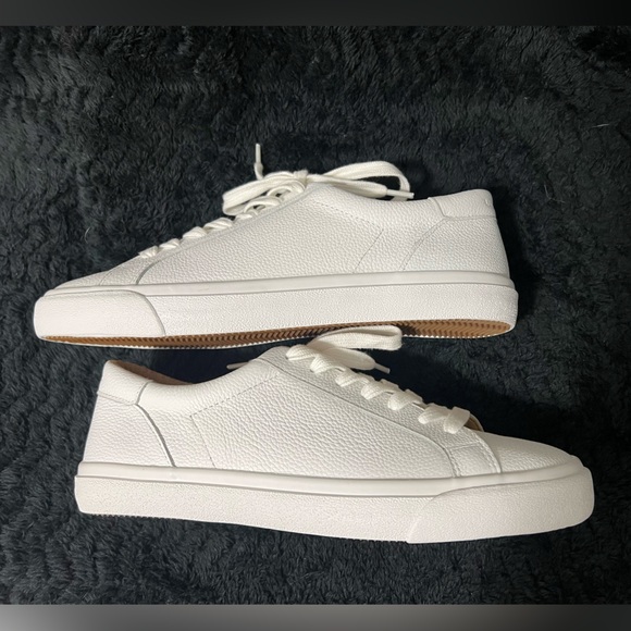✨ Brand New Lucky Brand Women's White Sneakers Size 9M - With Box - Picture 6 of 12